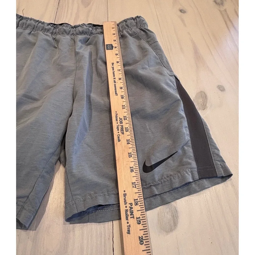 Nike Dri-FIT Mens Gray Training Shorts CJ1968-068 Small Athletic Gym Running